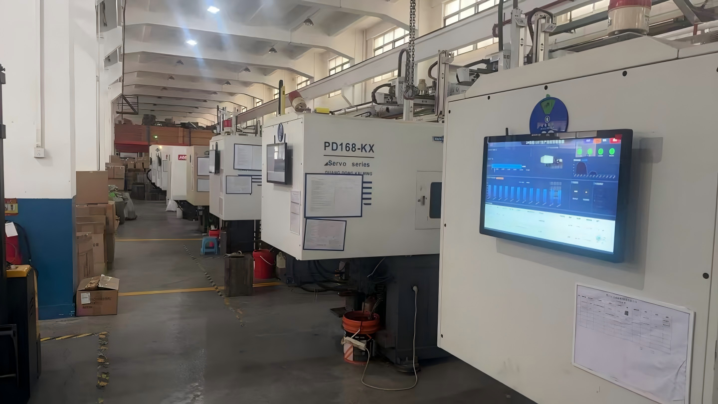 Customer Case Study: Workshop Monitoring from Afar — Practical Implementation of Remote Visual Management for an Injection Molding Enterprise